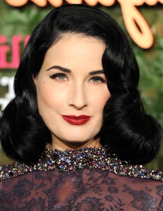 2014-Dita-Von-Teese-Hairstyles-Retro-Long-Curly-Hair
