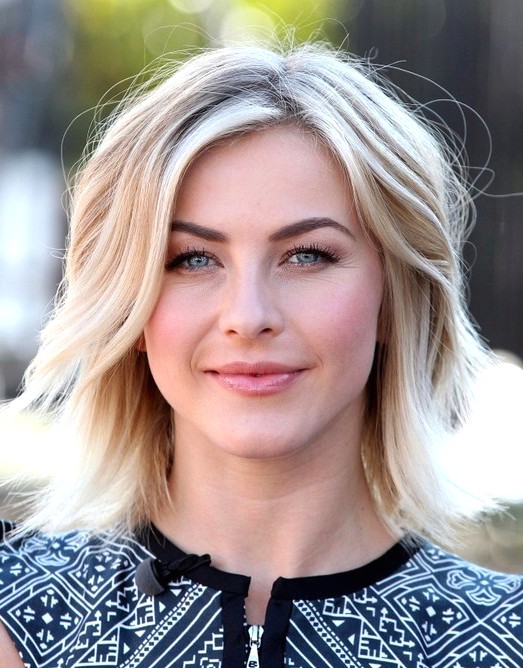 2014-Julianne-Hough-Hairstyles-Medium-Layered-Haircut