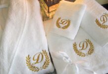 Вышивка на халате: уникальный подарок любимому на важную дату