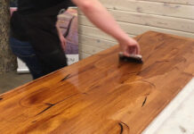 Как пропитать деревянную столешницу маслом?