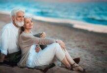 Правила знакомства, когда тебе за 50